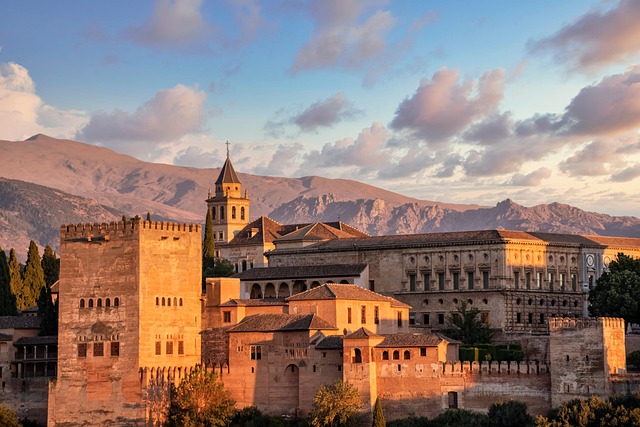 Lee más sobre el artículo Granada: una ciudad donde tradición y modernidad conviven